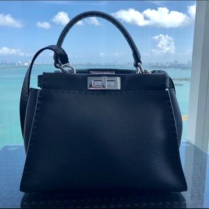 FENDI Peekaboo Handbag in black Roman leather// (Like New)